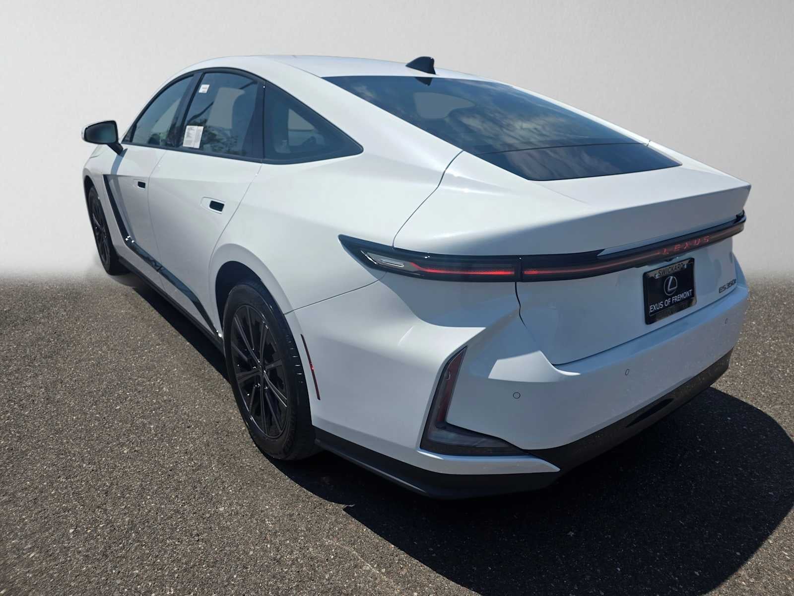 2026 Lexus ES 350e PREMIUM