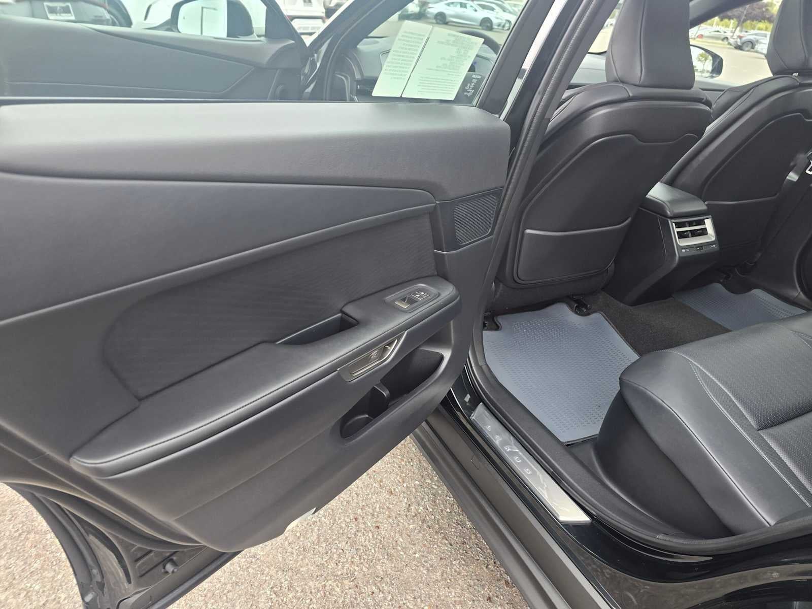 2026 Lexus ES 350e PREMIUM