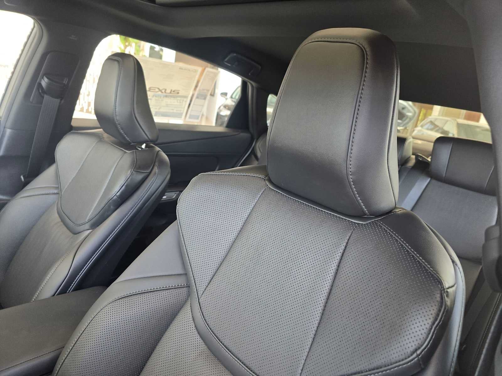 2026 Lexus ES 350e Premium