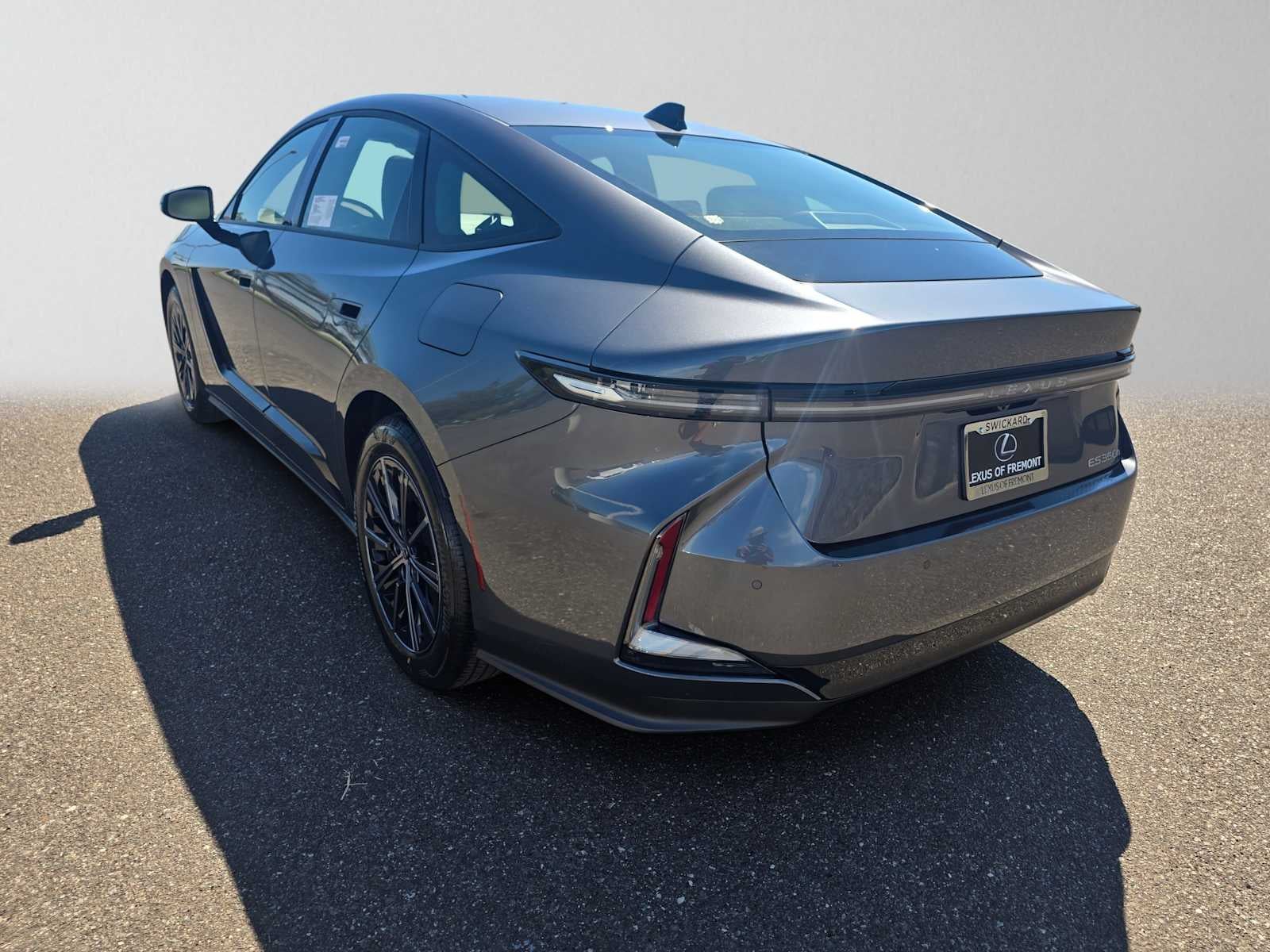 2026 Lexus ES 350h PREMIUM