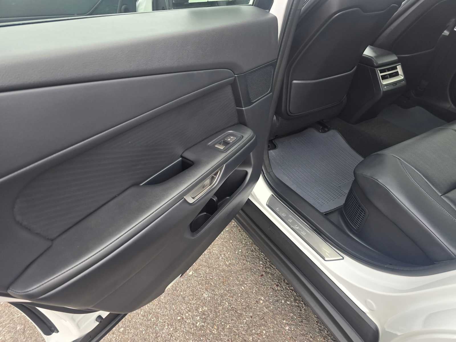 2026 Lexus ES 350h PREMIUM AWD