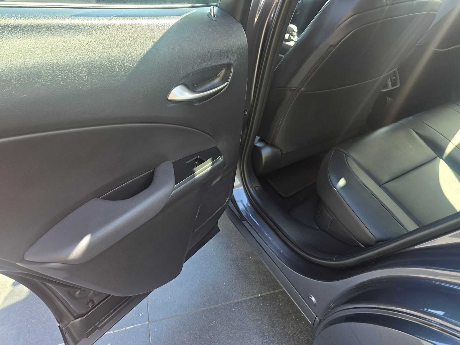 2026 Lexus UX 300h PREMIUM AWD