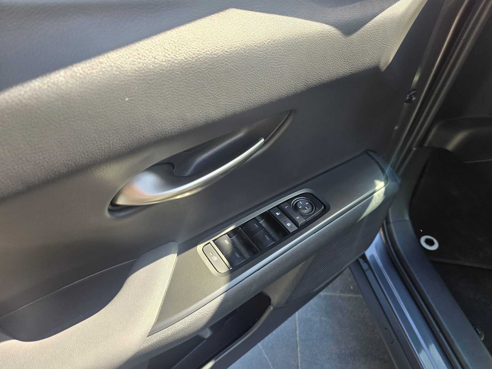 2026 Lexus UX 300h PREMIUM AWD
