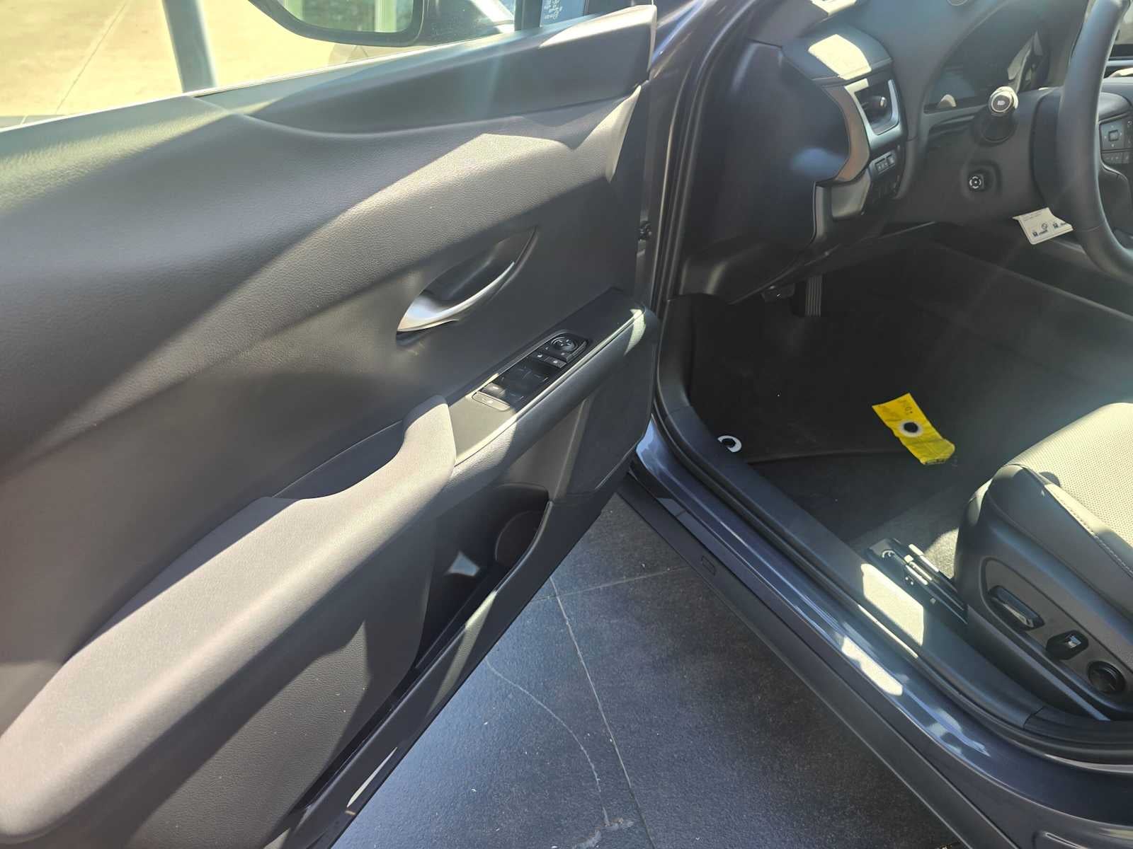 2026 Lexus UX 300h PREMIUM AWD