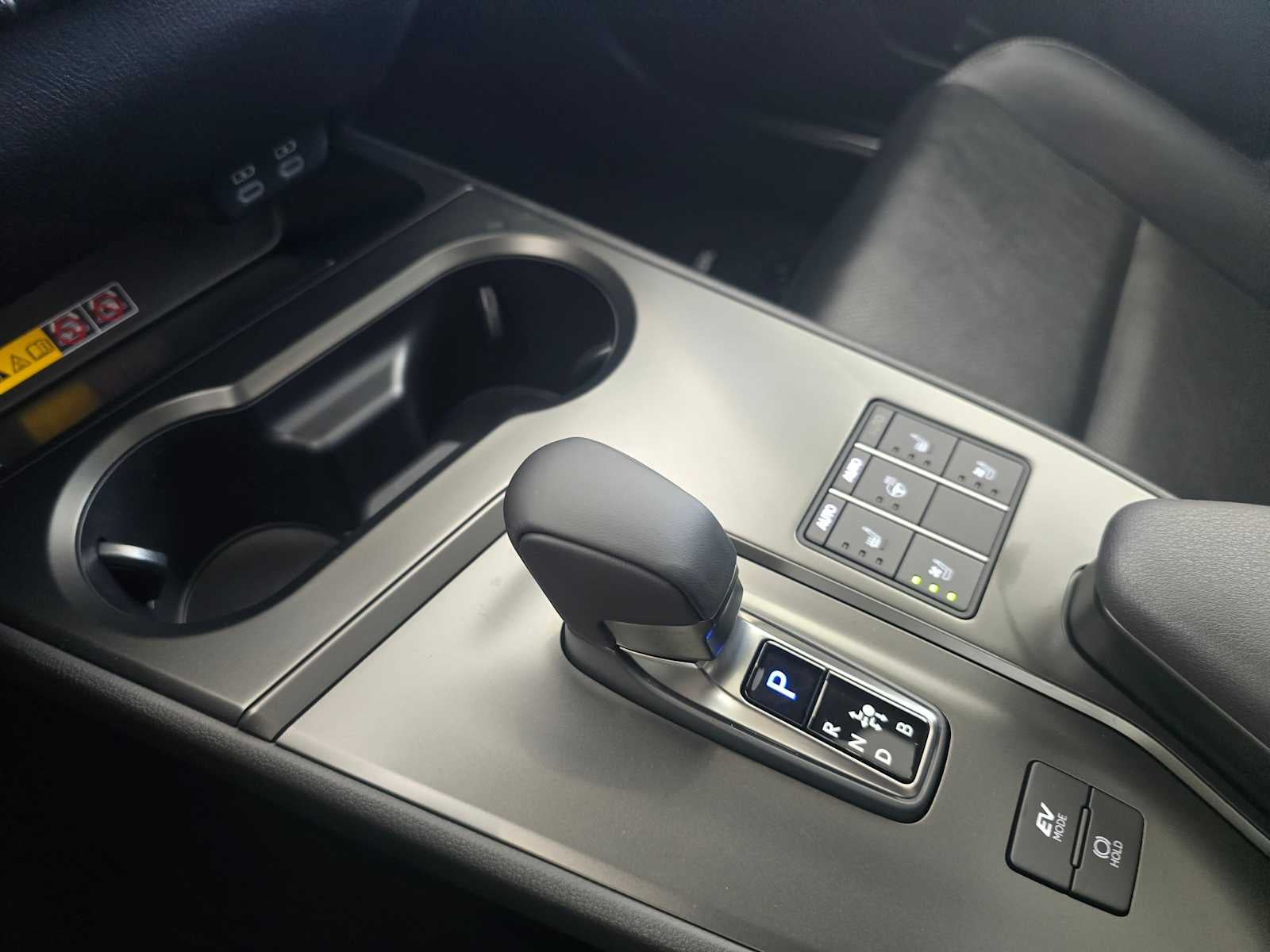 2026 Lexus UX 300h F SPORT DESIGN AWD