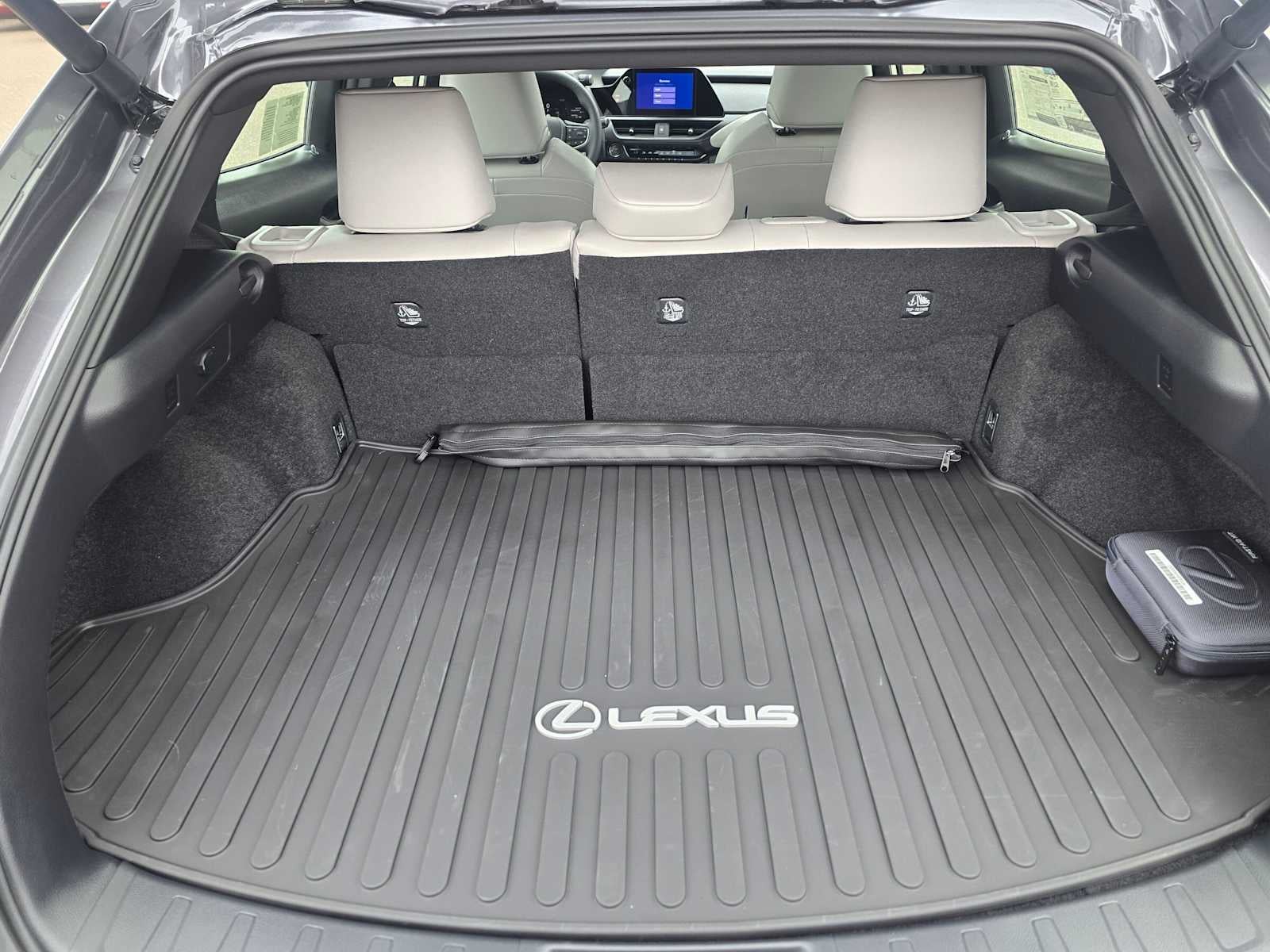 2026 Lexus UX 300h F SPORT DESIGN AWD