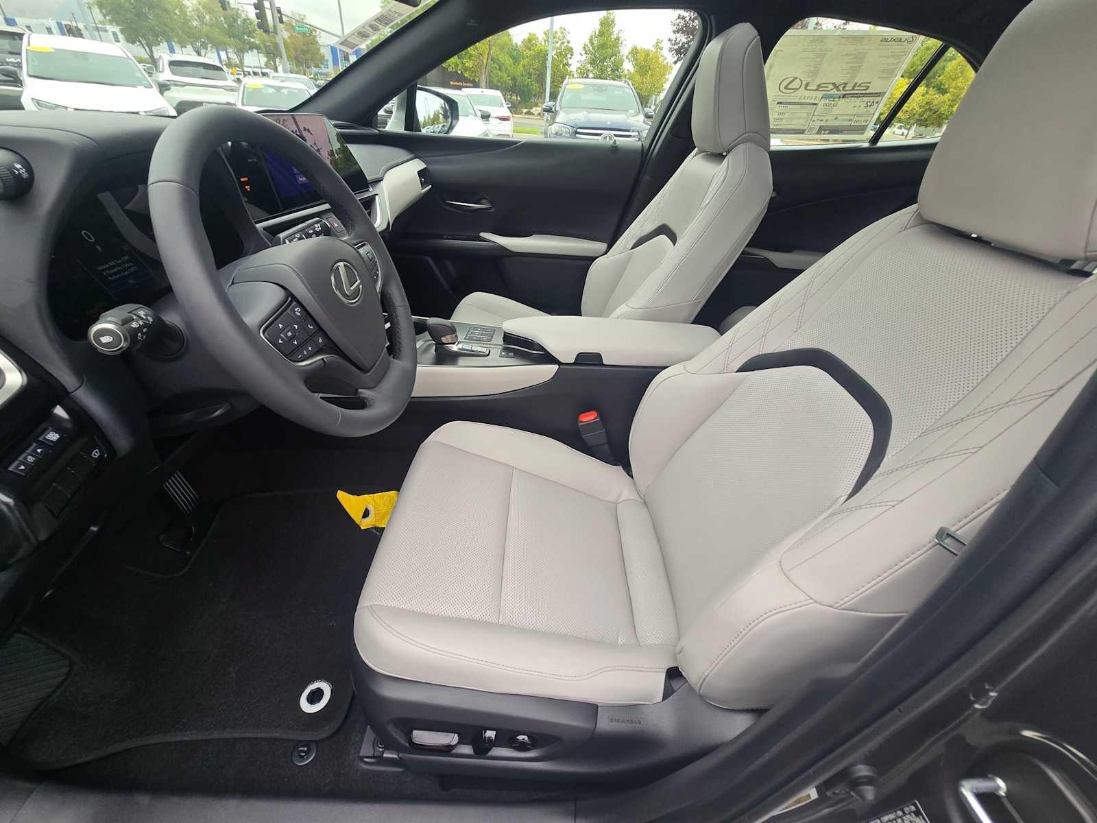2026 Lexus UX 300h F SPORT DESIGN AWD