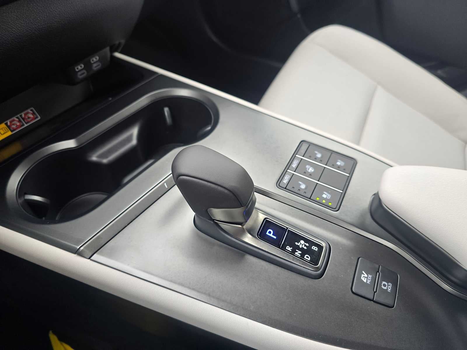 2026 Lexus UX 300h F SPORT DESIGN AWD