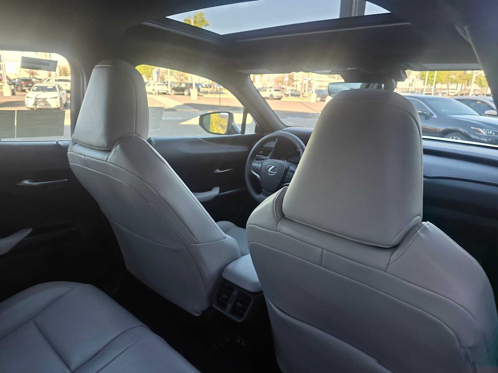 2026 Lexus UX 300h PREMIUM AWD