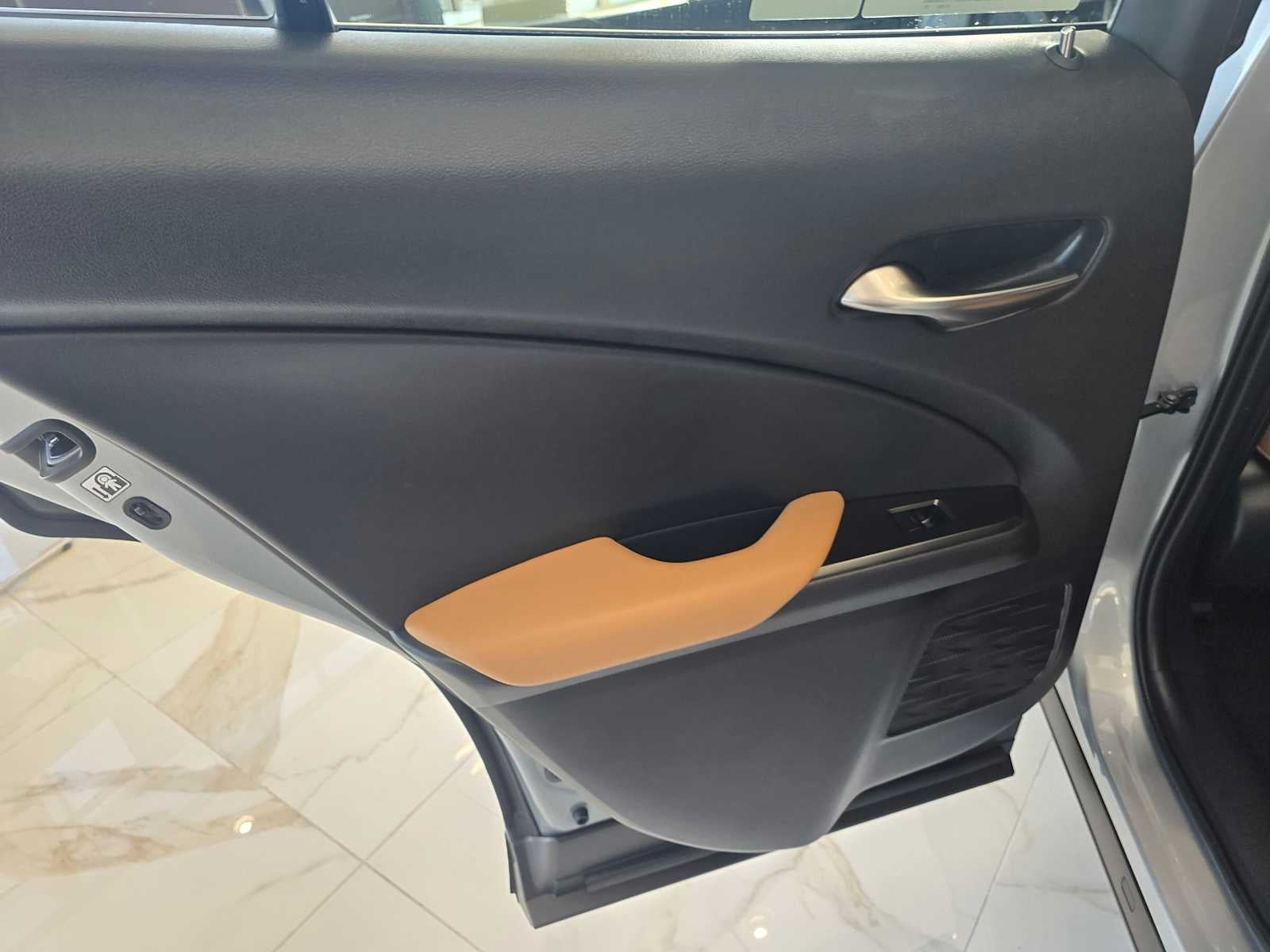 2025 Lexus UX Premium