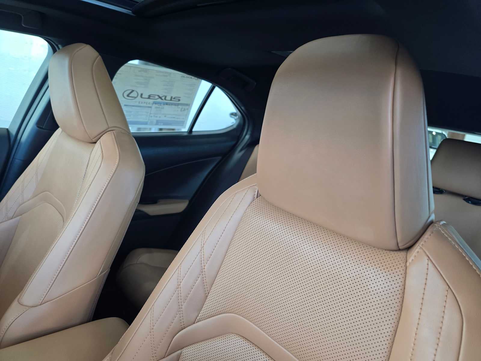 2025 Lexus UX Premium