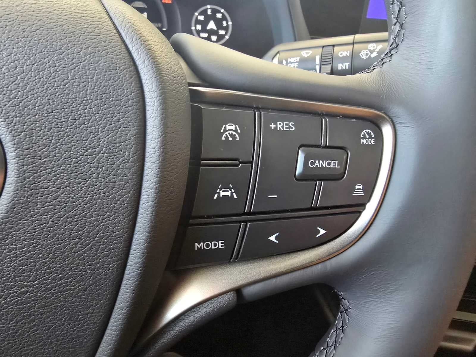 2025 Lexus UX Premium