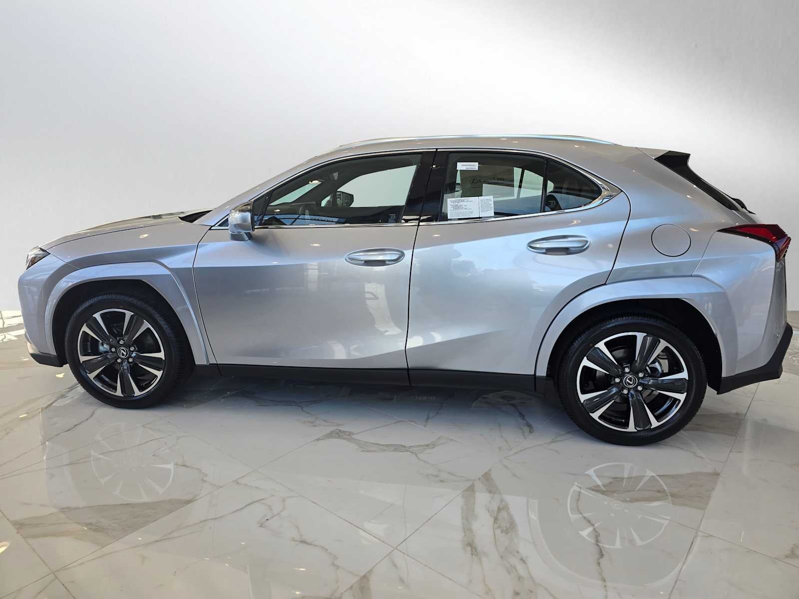 2025 Lexus UX Premium