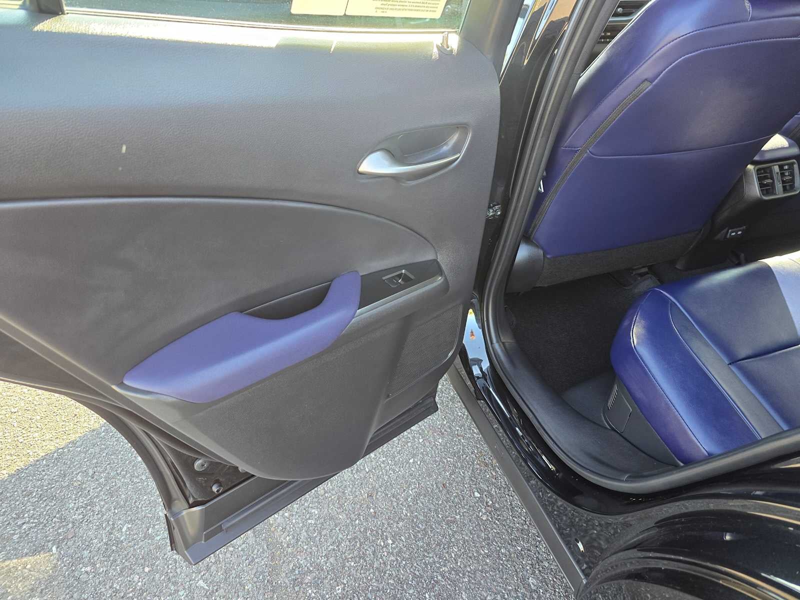 2026 Lexus UX 300h PREMIUM