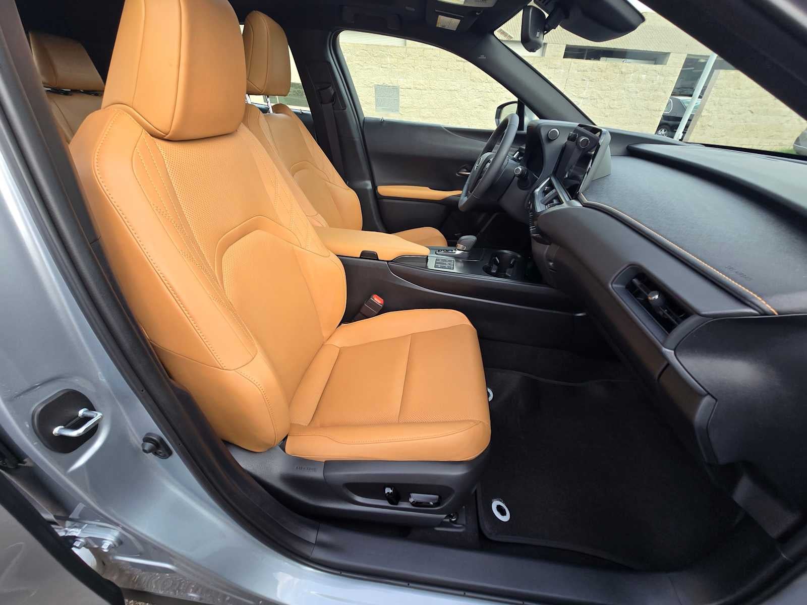 2026 Lexus UX 300h PREMIUM