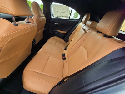 2026 Lexus UX 300h PREMIUM