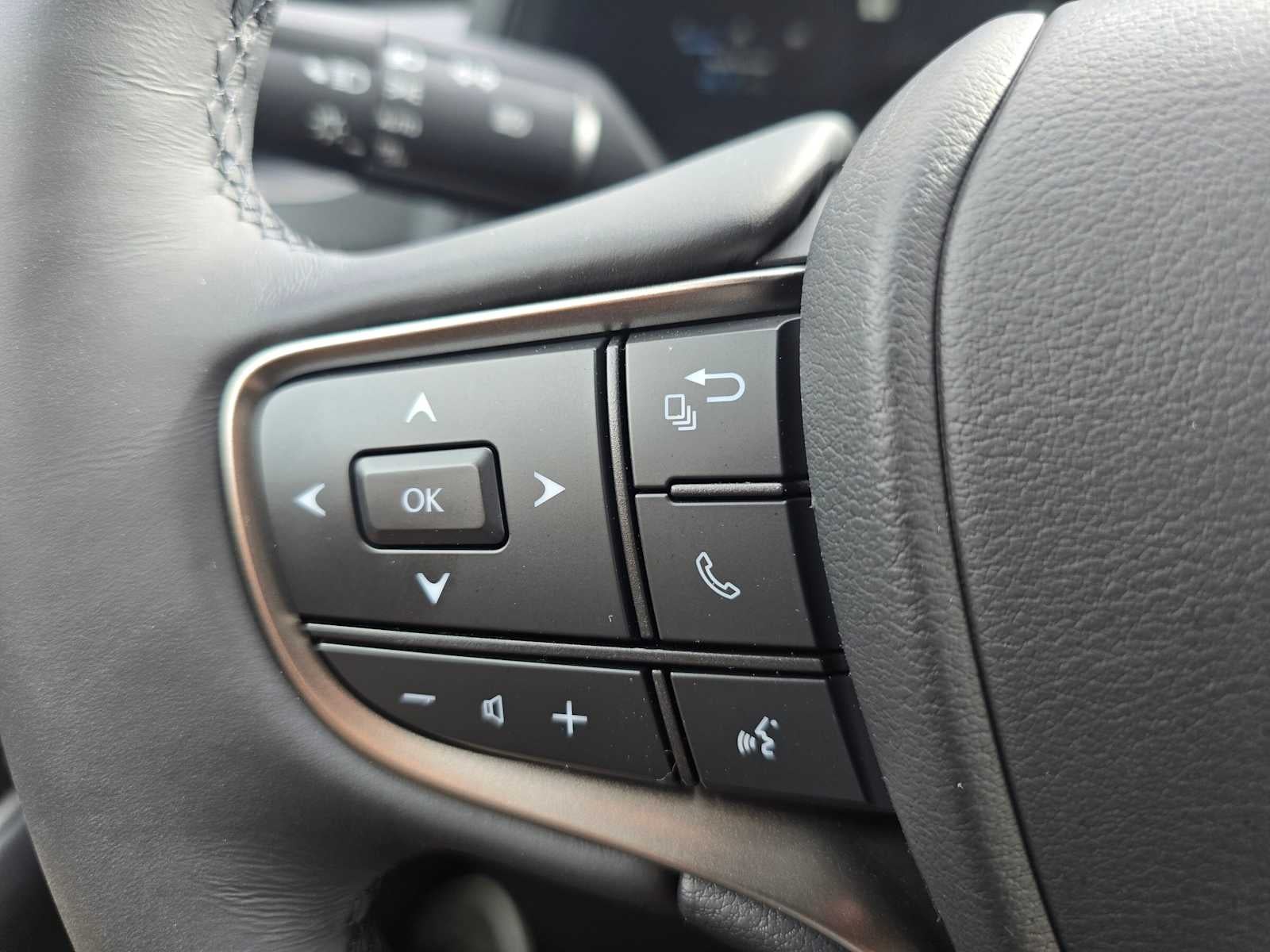 2026 Lexus UX 300h PREMIUM