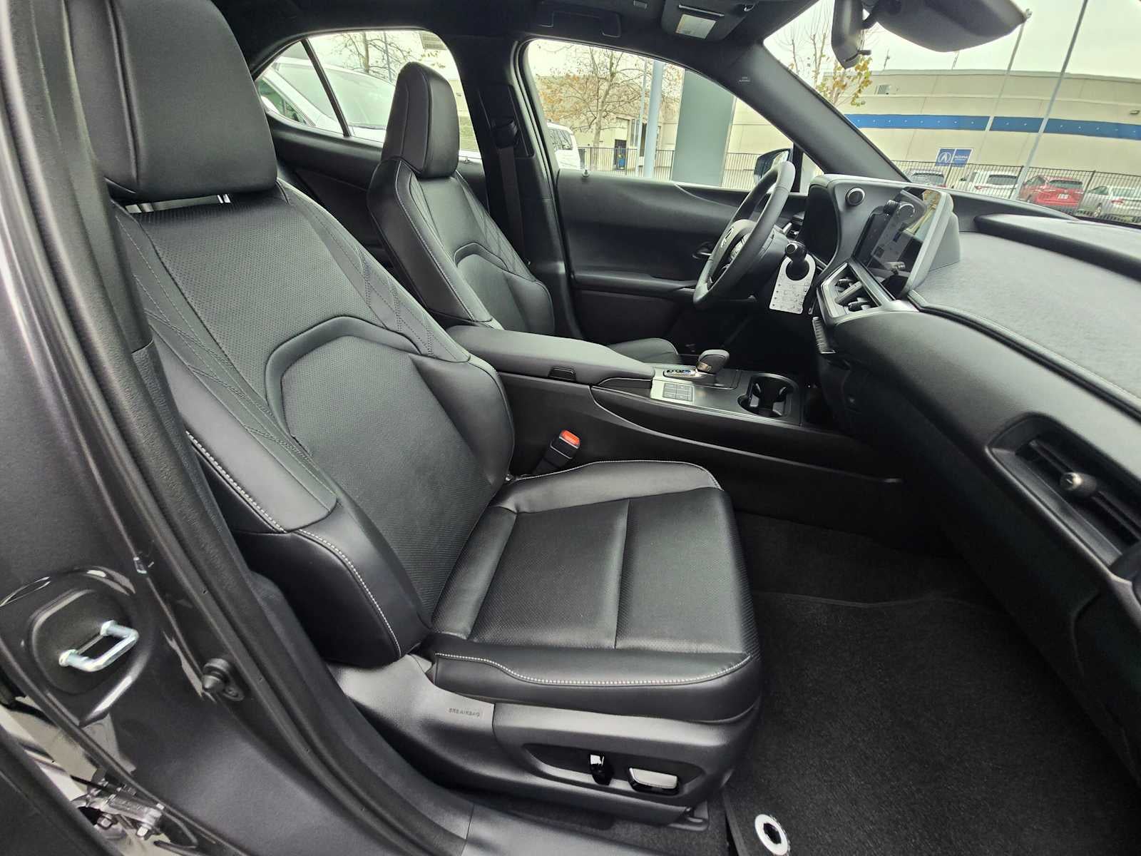 2025 Lexus UX 300h F SPORT DESIGN