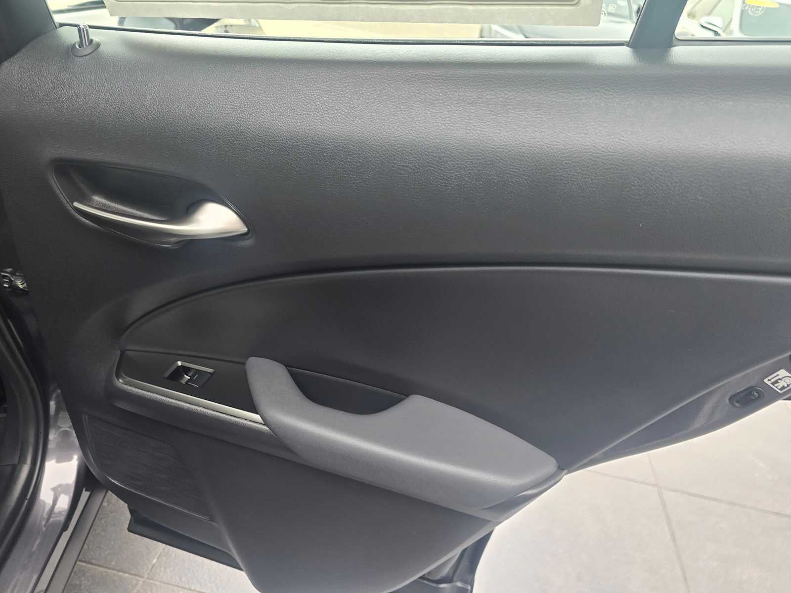 2025 Lexus UX 300h F SPORT DESIGN