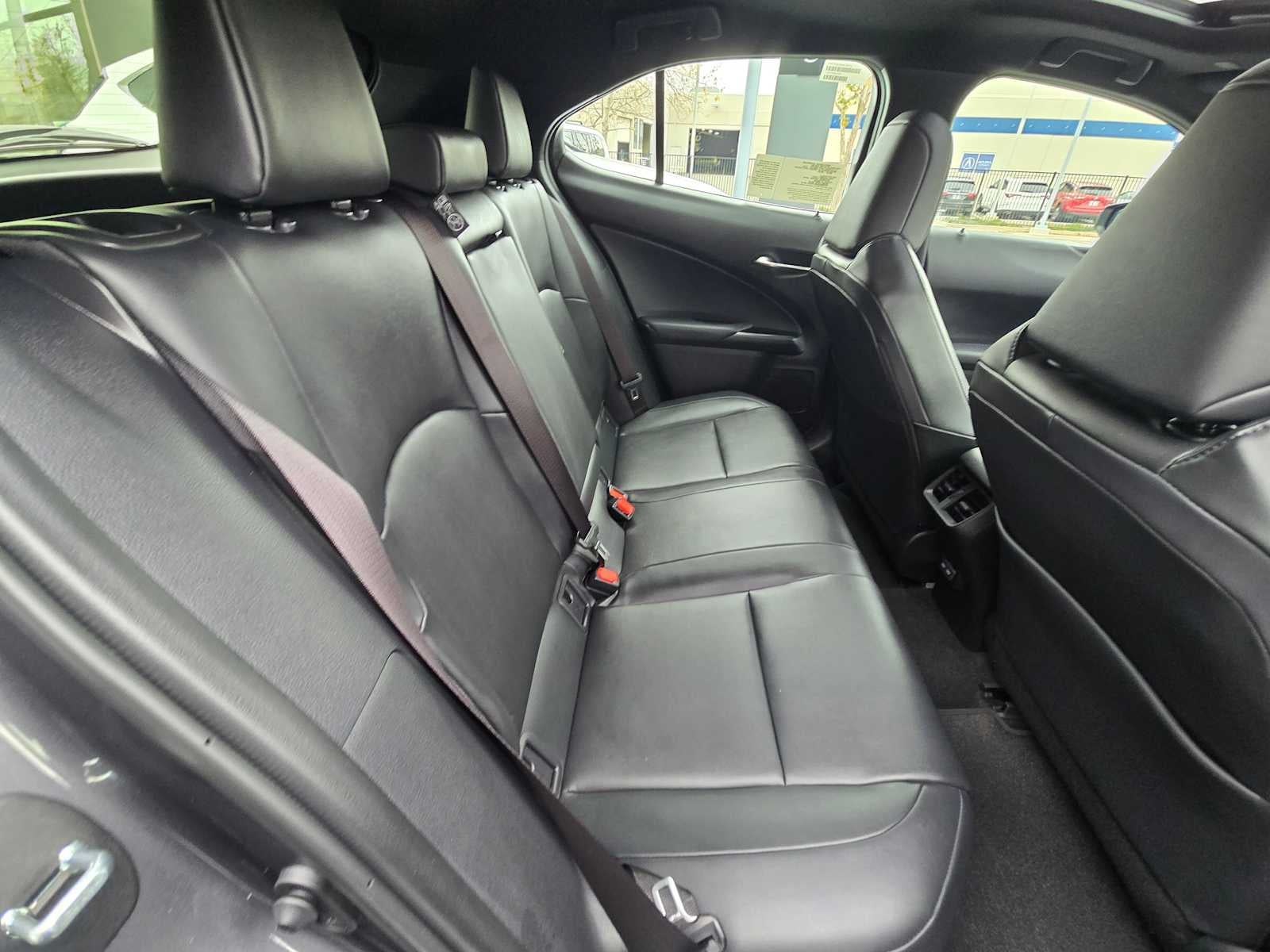 2025 Lexus UX 300h F SPORT DESIGN