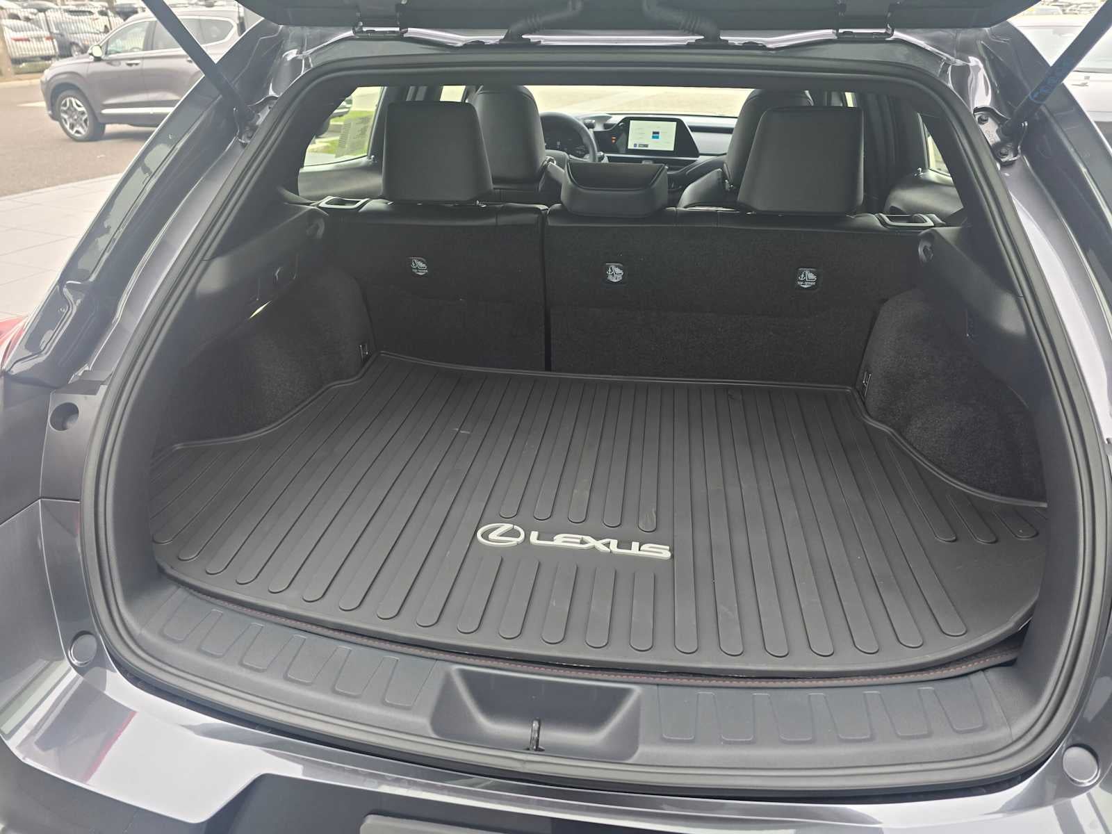 2025 Lexus UX 300h F SPORT DESIGN