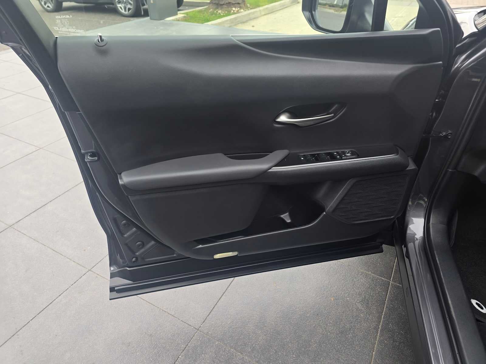 2025 Lexus UX 300h F SPORT DESIGN