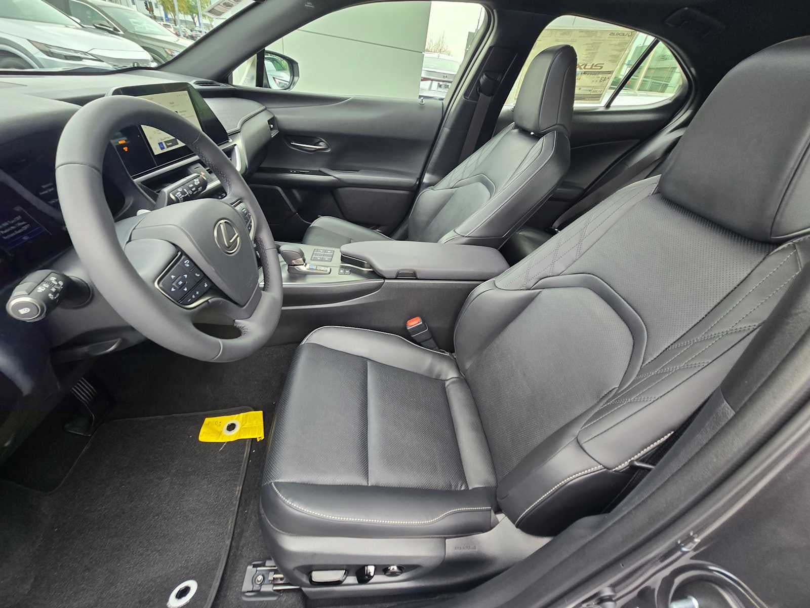 2025 Lexus UX 300h F SPORT DESIGN