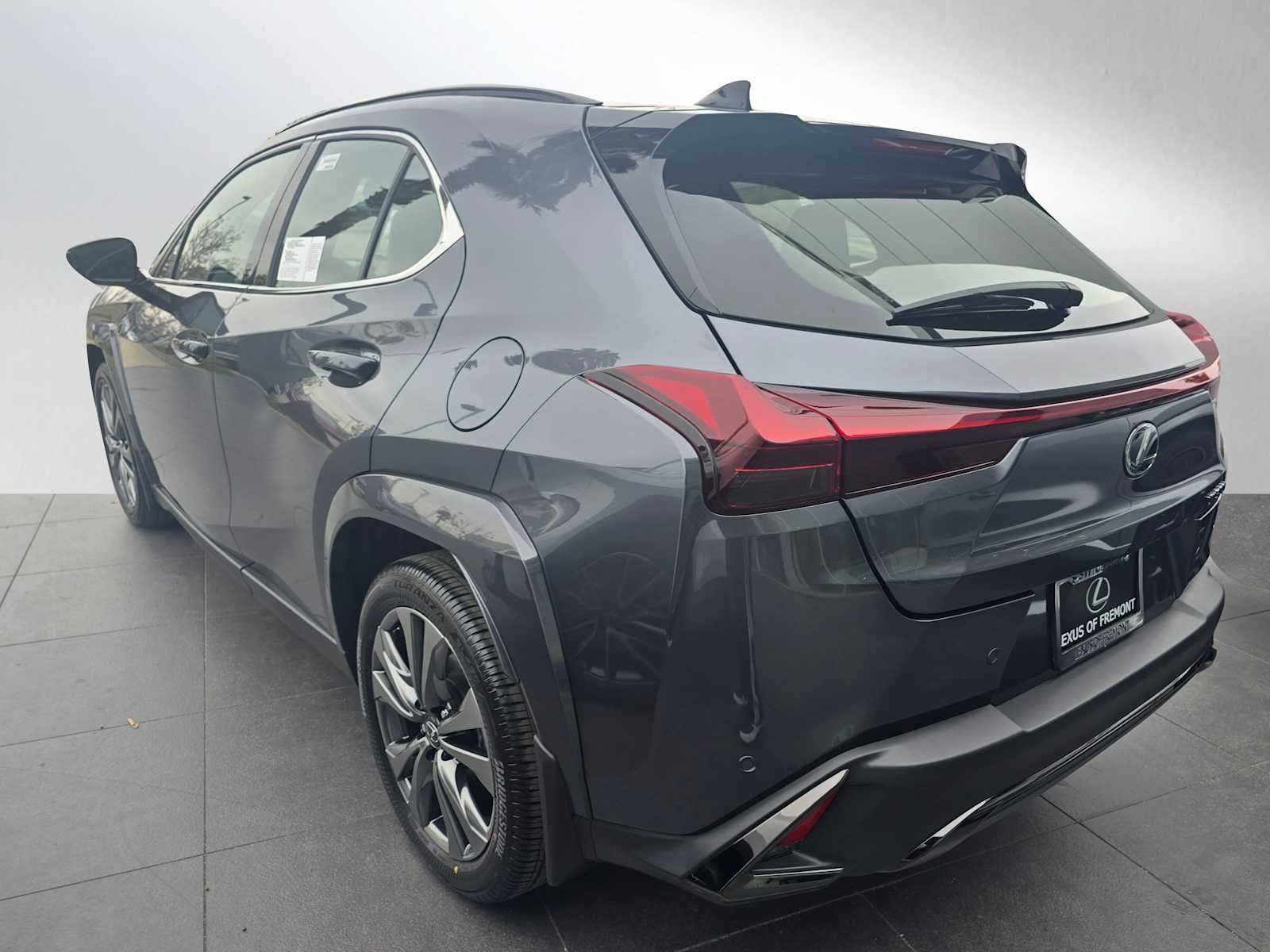 2025 Lexus UX 300h F SPORT DESIGN