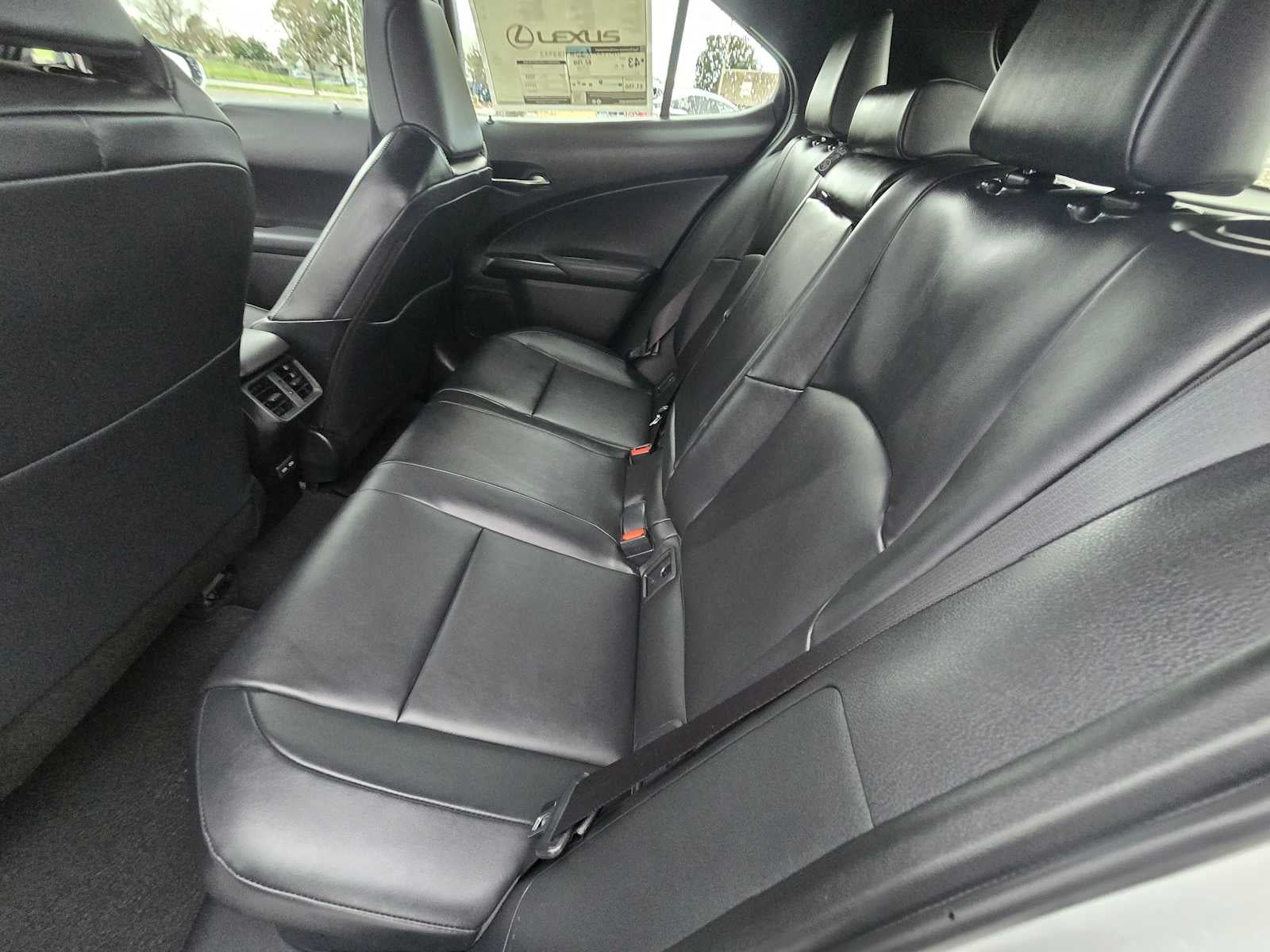 2026 Lexus UX 300h Premium