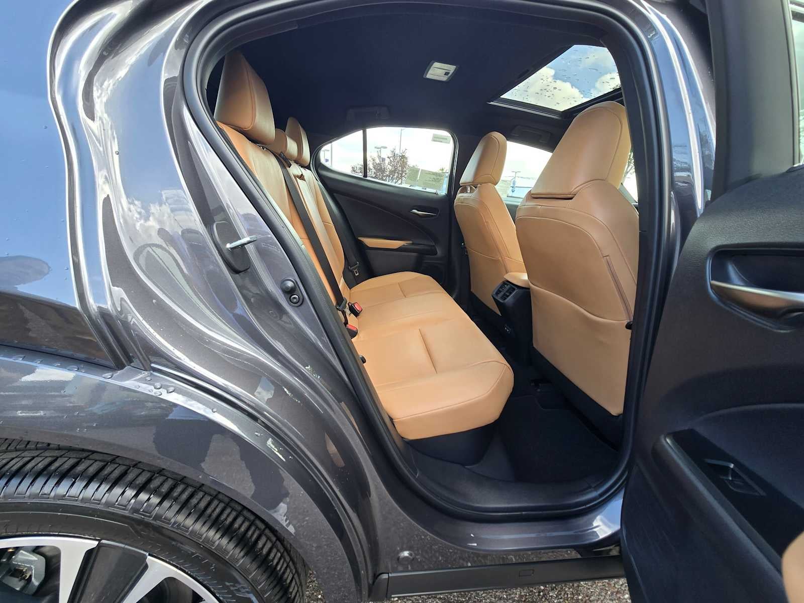 2026 Lexus UX 300h Premium