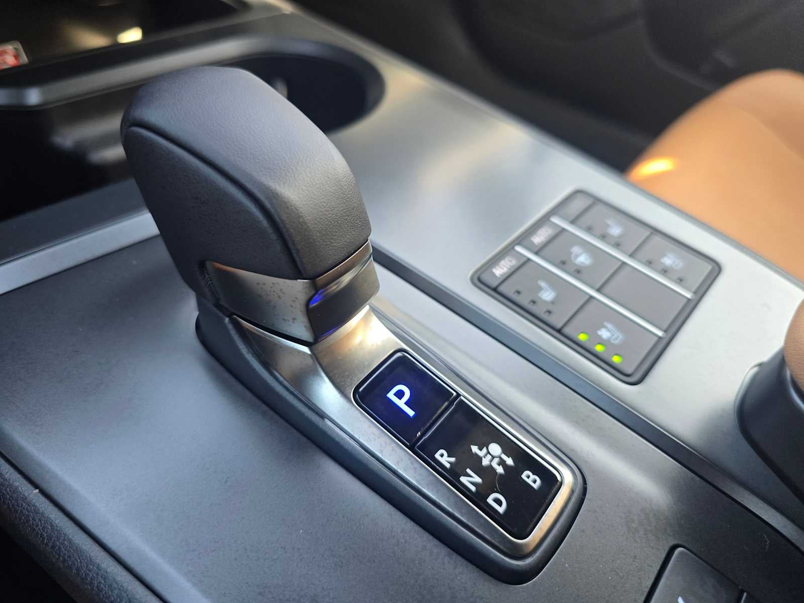 2026 Lexus UX 300h PREMIUM