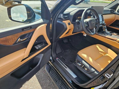 2025 Lexus LX Premium