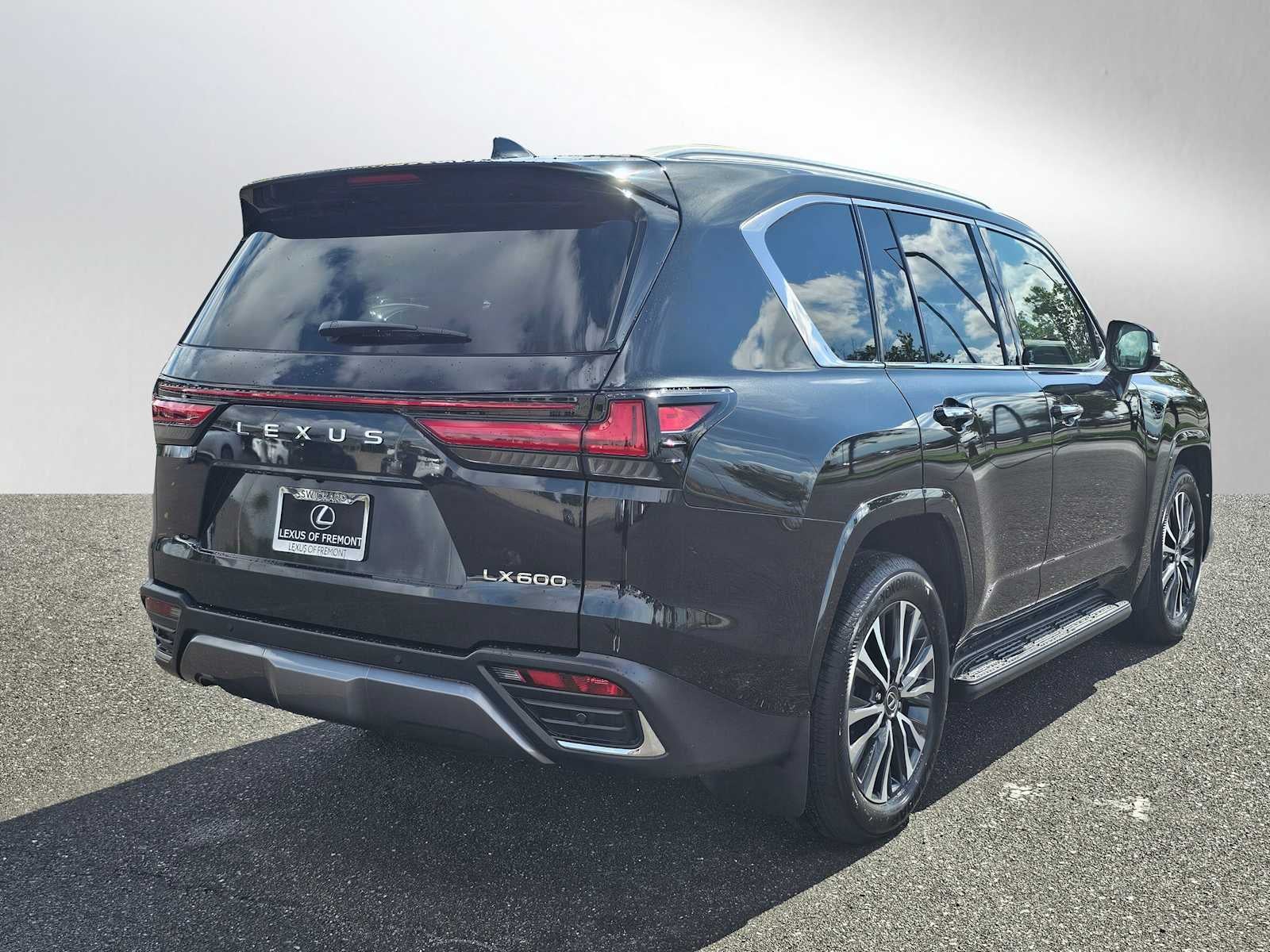 2025 Lexus LX Premium