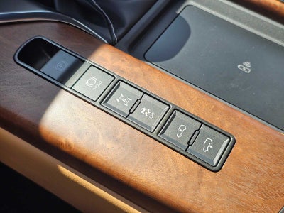 2025 Lexus LX Premium