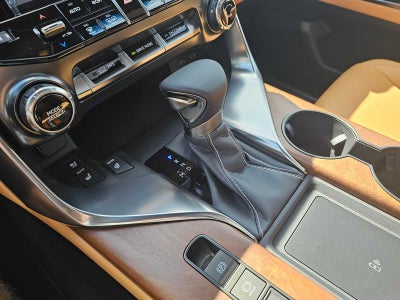 2025 Lexus LX Premium