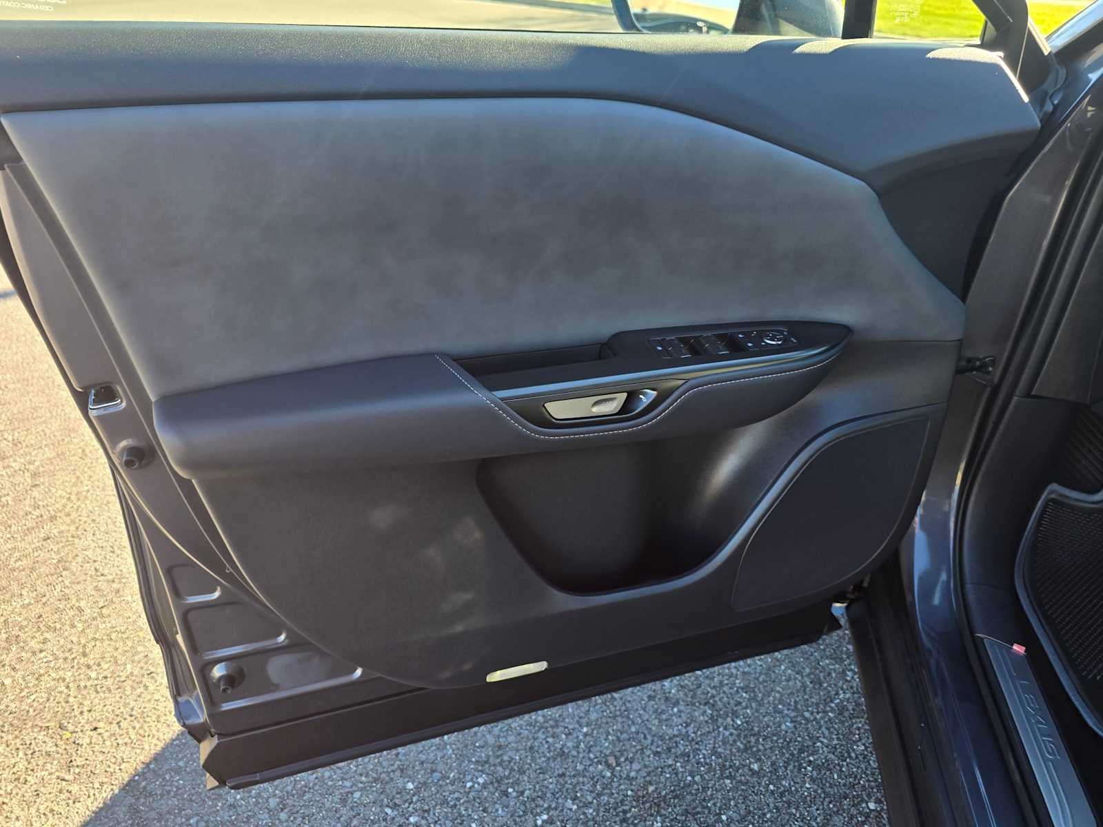 2026 Lexus RZ 450e PREMIUM AWD