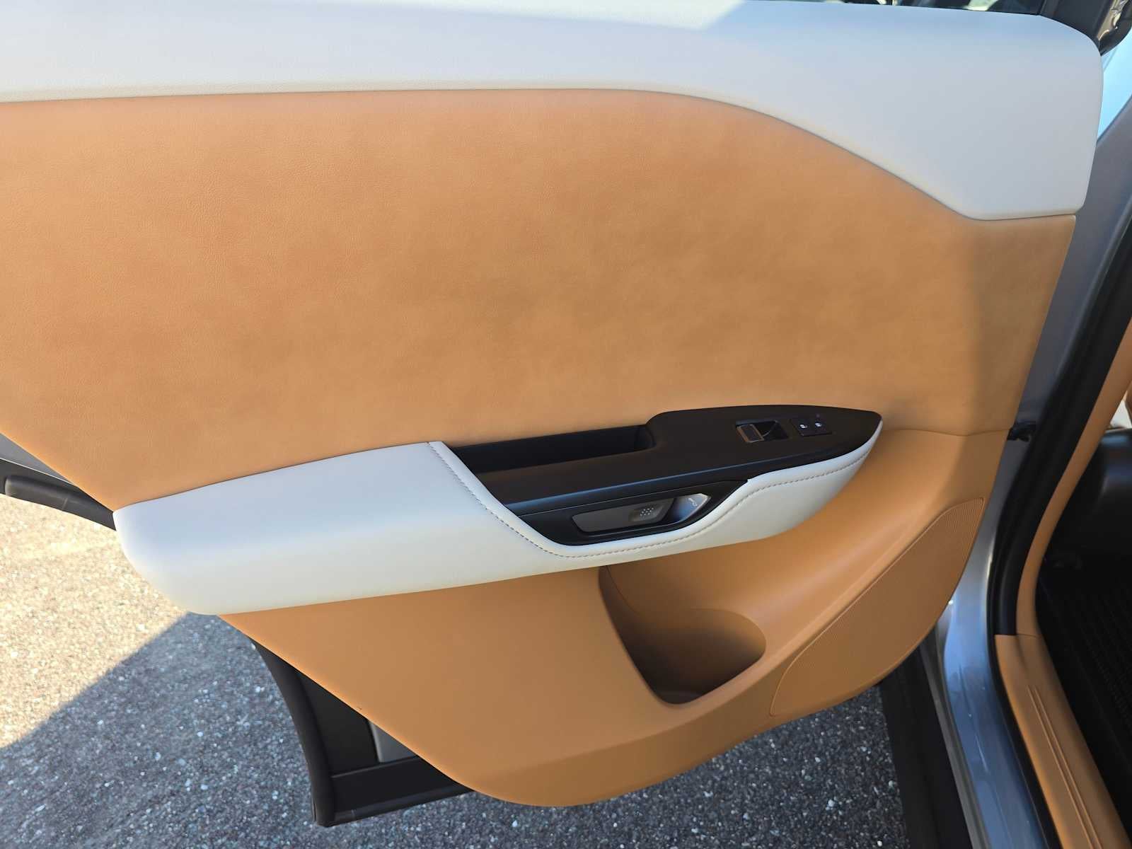 2026 Lexus RZ 450e PREMIUM AWD