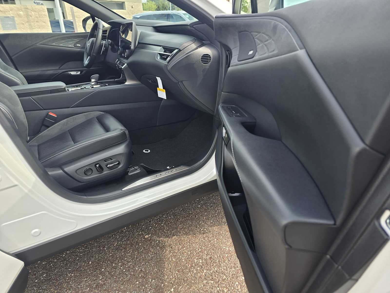 2026 Lexus RX 450h+ Luxury