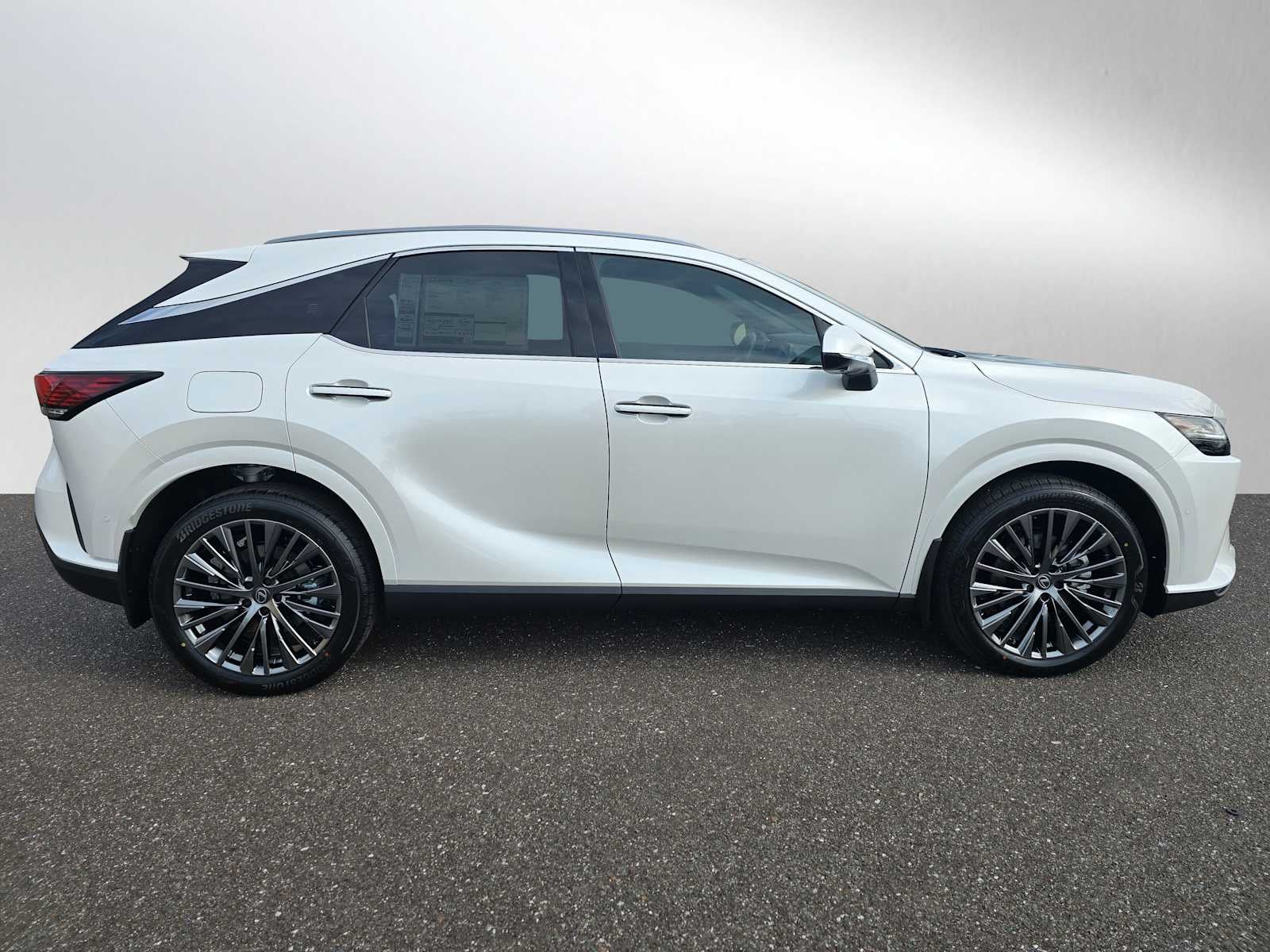 2026 Lexus RX 450h+ Luxury