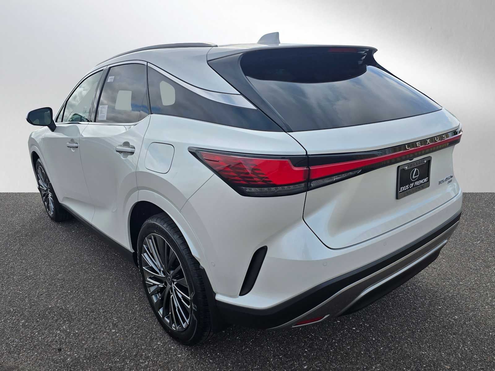 2026 Lexus RX 450h+ Luxury