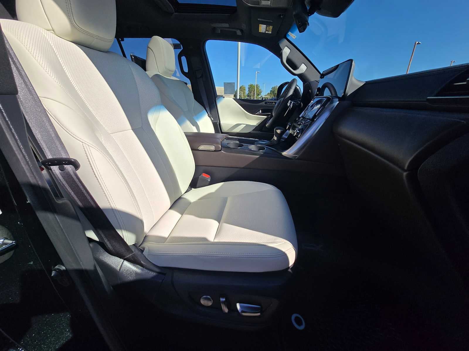 2026 Lexus LX 600 Luxury