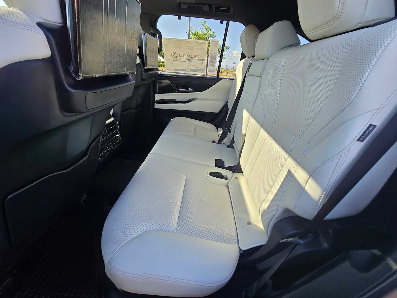 2026 Lexus LX 600 Luxury