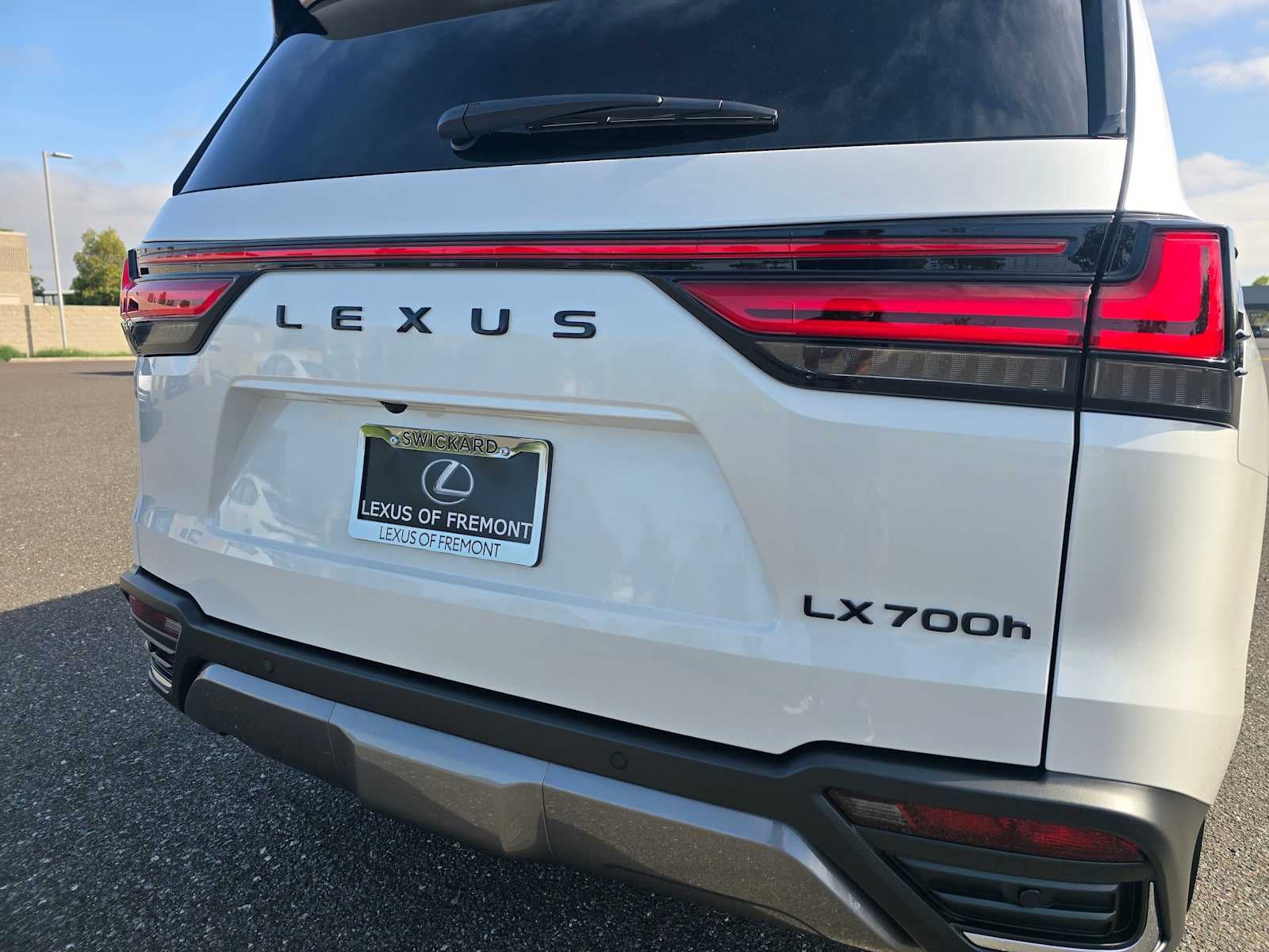 2026 Lexus LX 700h LUXURY