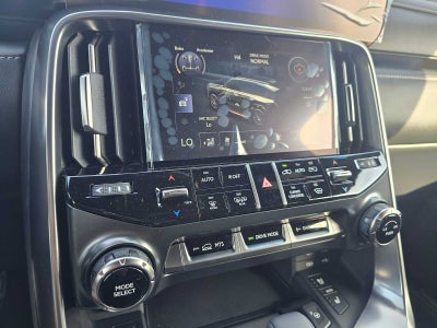 2026 Lexus LX 700h LUXURY