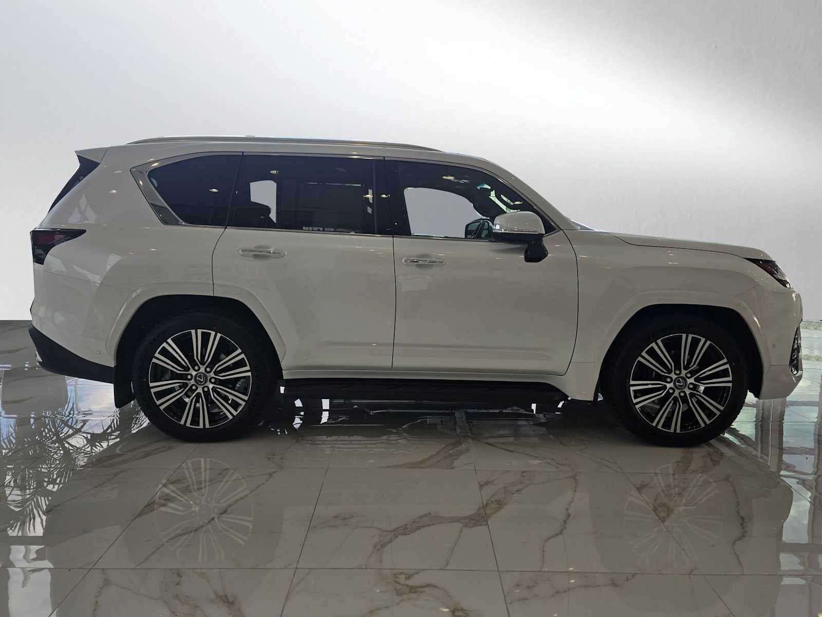 2026 Lexus LX 700h Luxury