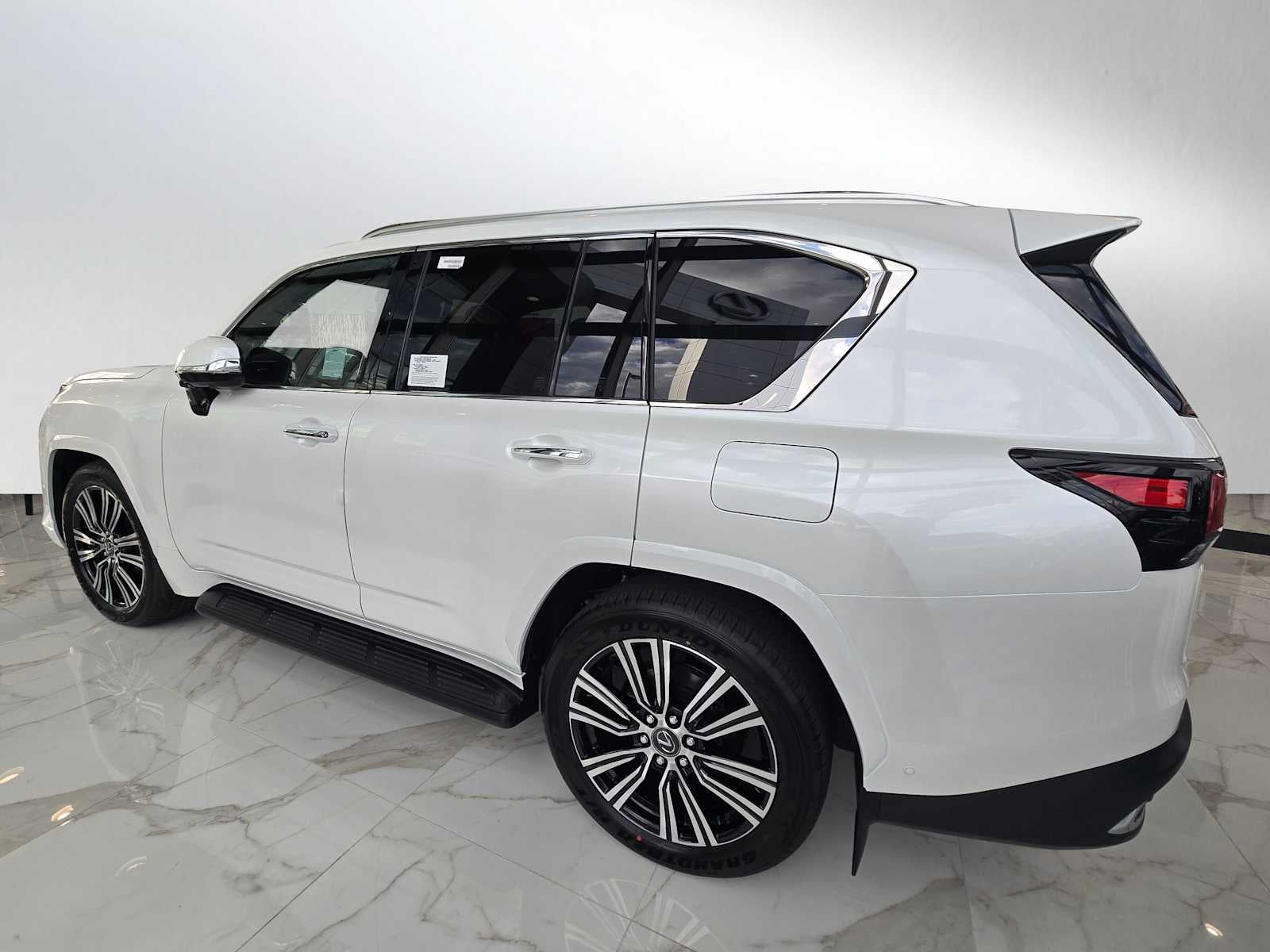 2026 Lexus LX 700h Luxury