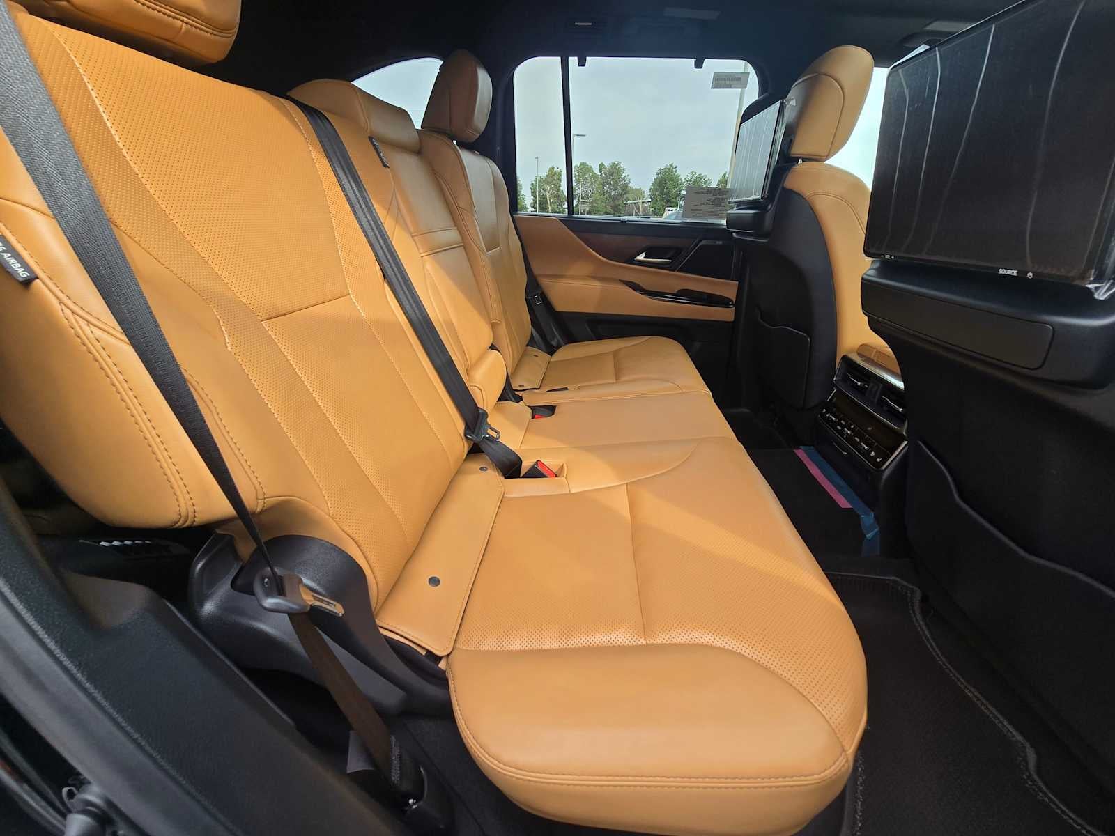 2026 Lexus LX 700h Luxury