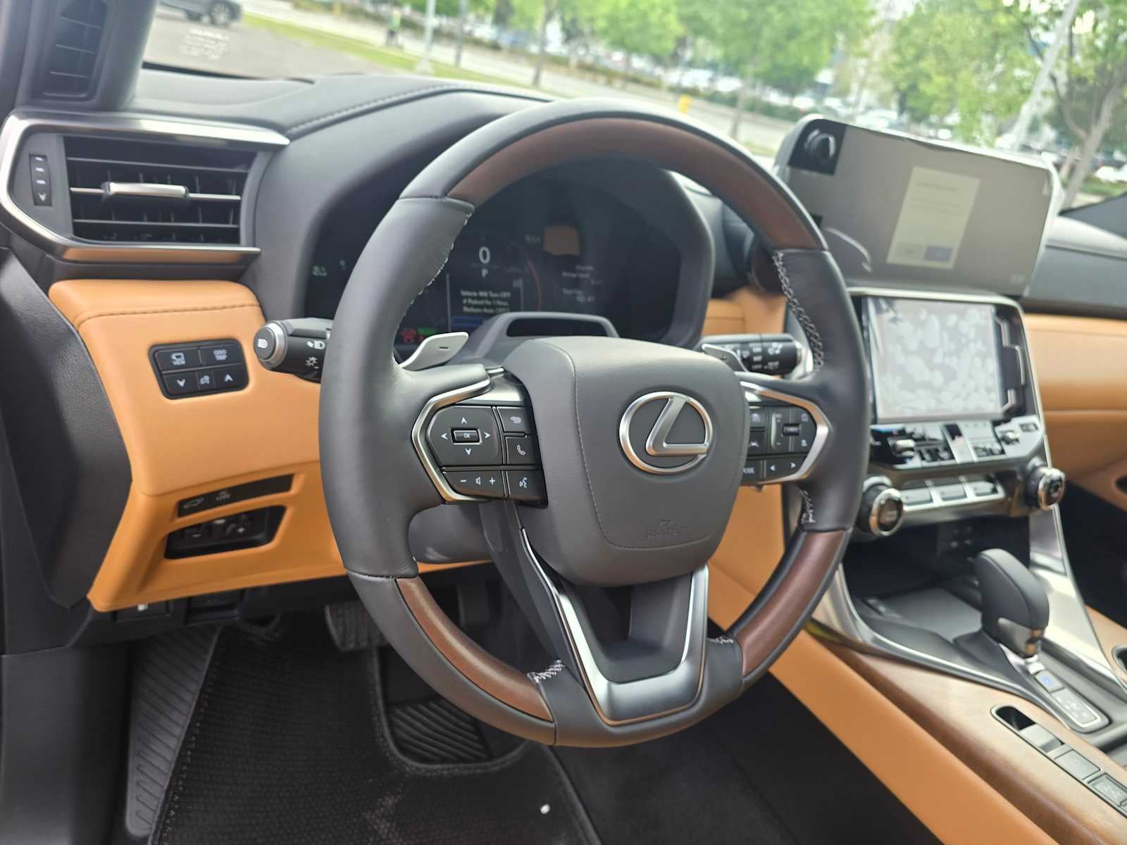 2026 Lexus LX 700h Luxury