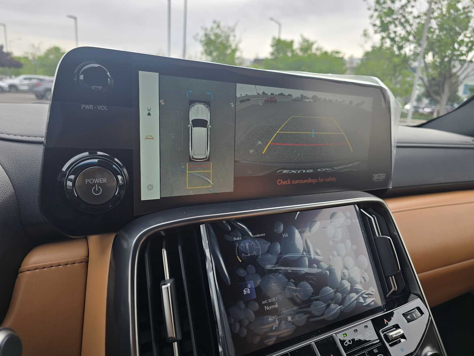 2026 Lexus LX 700h Luxury