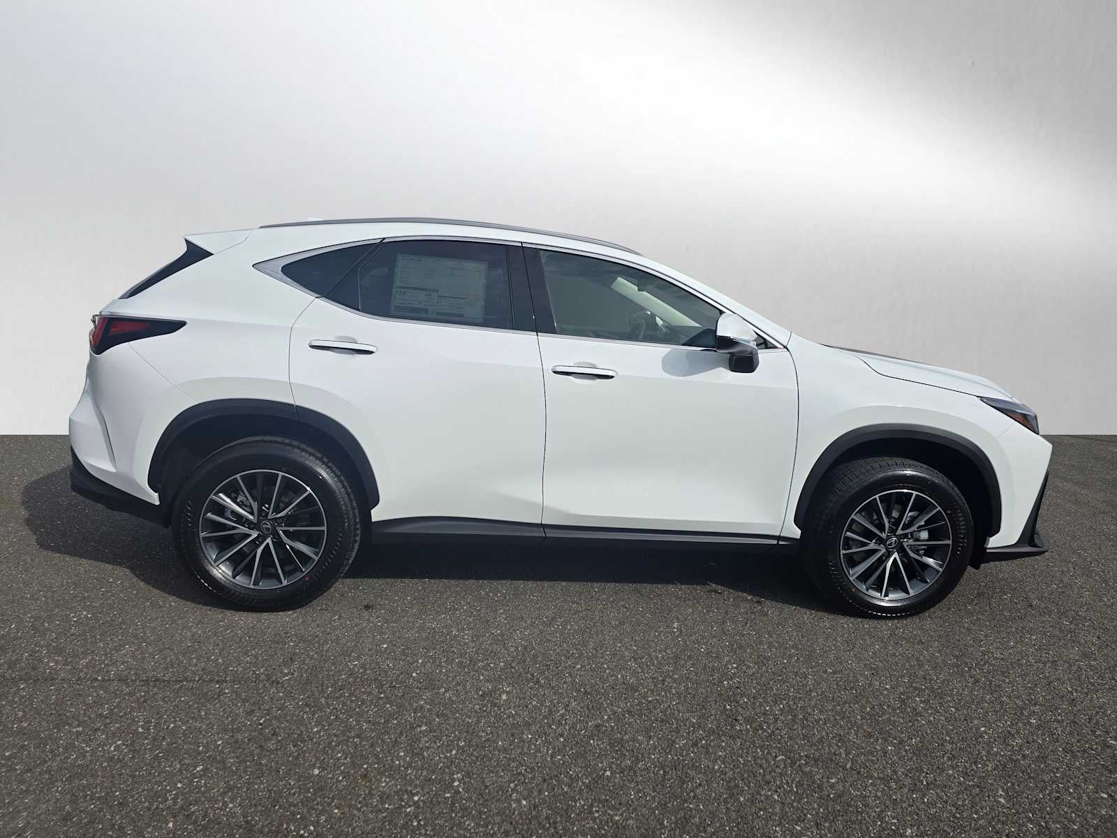 2026 Lexus NX 350h PREMIUM